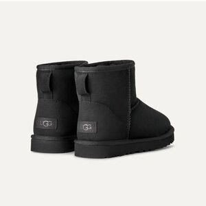 classic mini II ugg boots